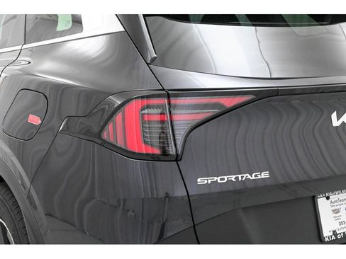 New 2026 Kia Sportage LX image 10