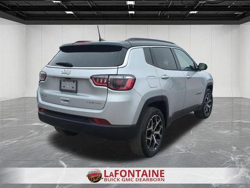 Used 2025 Jeep Compass Limited image 8