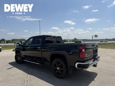 Used 2020 Chevrolet Silverado 2500 LTZ w/ LTZ Premium Package AWD/4WD image 6