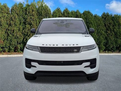 Used 2023 Land Rover Range Rover Sport SE image 2