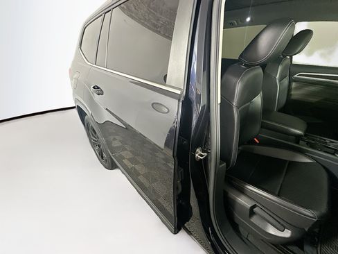 Used 2022 Volkswagen Atlas SE FWD image 28