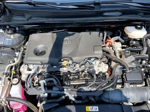 Used 2025 Toyota Camry LE FWD image 32