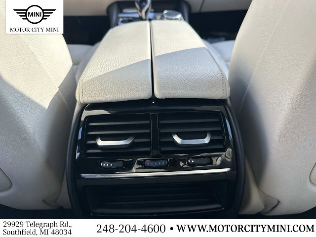 Used 2018 BMW 530e xDrive w/ Premium Package 2 AWD/4WD image 17