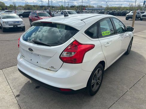 Used 2014 Ford Focus SE w/ SE Sport Package FWD image 5