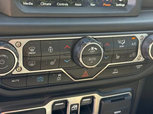 Used 2021 Jeep Wrangler Unlimited Rubicon 4xe w/ Cold Weather Group AWD/4WD image 22