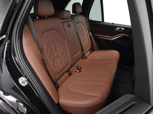 Used 2024 BMW X5 xDrive40i w/ M Sport Package AWD/4WD image 19