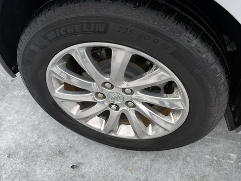 Used 2019 Buick Envision Essence image 9