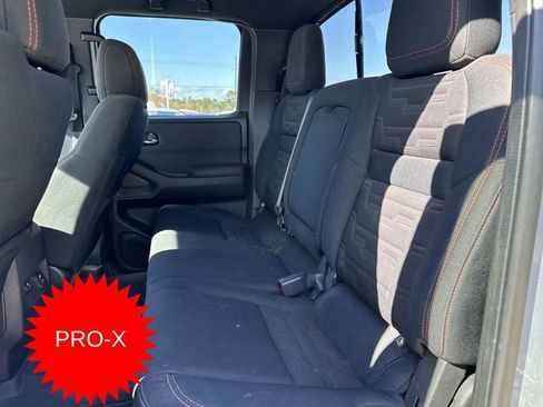 Used 2022 Nissan Frontier PRO-4X image 8