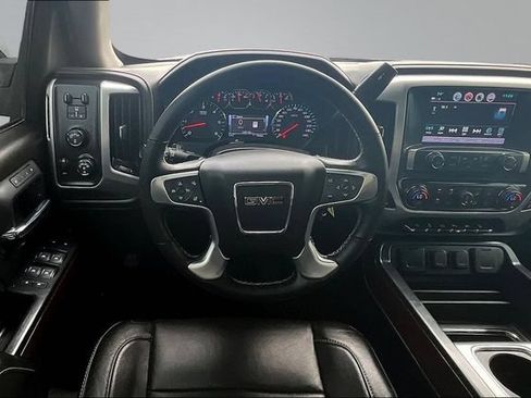 Used 2018 GMC Sierra 1500 SLT AWD/4WD image 9