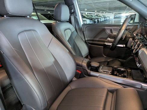 Certified 2022 Mercedes-Benz GLB 250 image 19