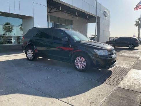 Used 2018 Dodge Journey SE w/ Popular Equipment Group FWD image 8