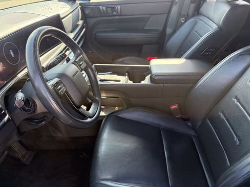 Used 2025 Hyundai Santa Fe Calligraphy AWD/4WD image 5