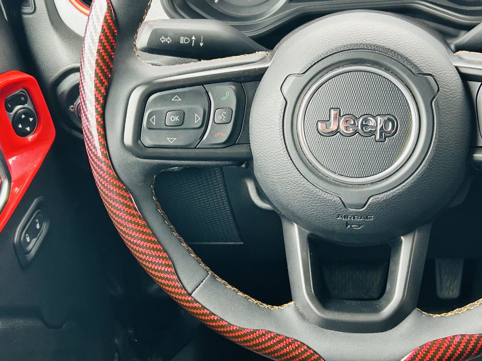 Used 2024 Jeep Gladiator Sport AWD/4WD image 15
