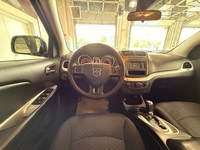 Used 2017 Dodge Journey SE FWD image 17