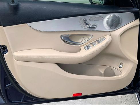 Used 2016 Mercedes-Benz C 300 Sedan w/ Multimedia Package image 22