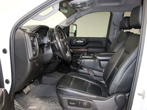 Used 2022 Chevrolet Silverado 2500 LT w/ Convenience Package image 21