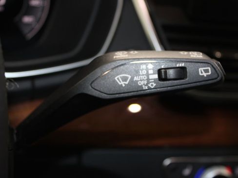 Used 2023 Audi Q5 2.0T Premium Plus image 40