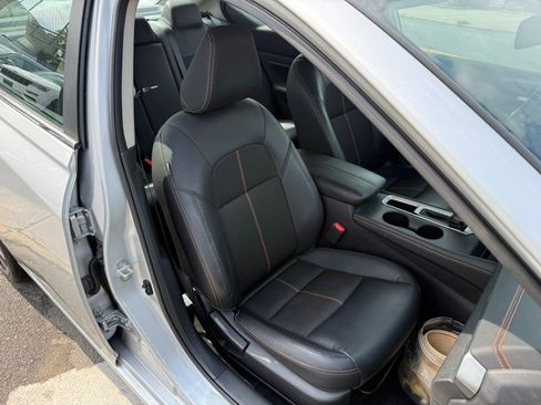 Used 2020 Nissan Altima 2.5 SR FWD image 8