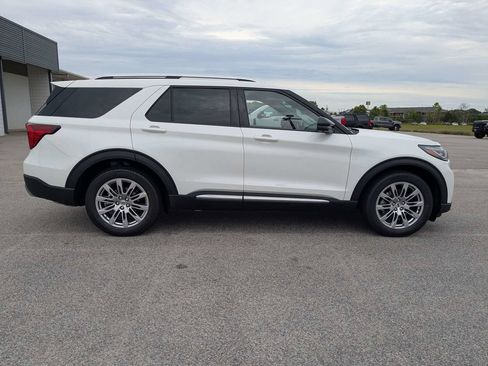 New 2026 Ford Explorer Platinum RWD image 3