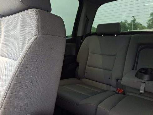 Used 2018 Chevrolet Silverado 1500 Custom w/ Custom Value Package AWD/4WD image 21