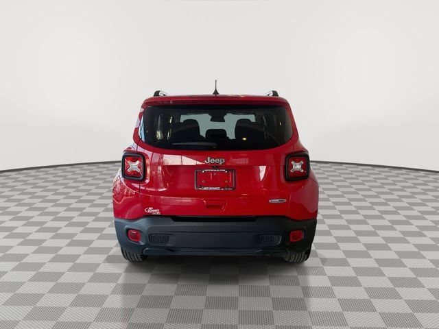 Used 2019 Jeep Renegade Latitude FWD image 9