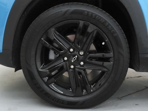 Used 2025 Chevrolet Trax ACTIV w/ Sunroof Package FWD image 27