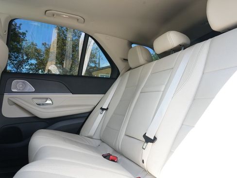 Used 2021 Mercedes-Benz GLE 350 4MATIC image 13