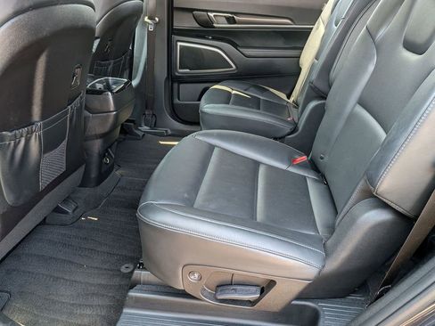 Used 2025 Kia Telluride S FWD image 29