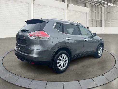 Used 2016 Nissan Rogue S w/ Appearance Package image 3