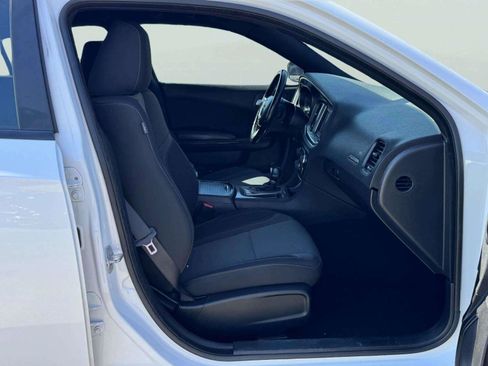 Used 2019 Dodge Charger SXT w/ Blacktop Package RWD image 47