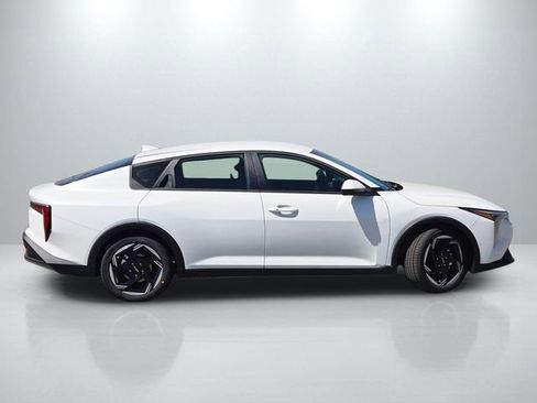 New 2026 Kia K4 EX image 3