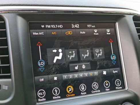 Used 2018 Jeep Grand Cherokee Laredo image 30