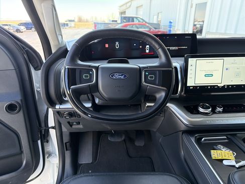Certified 2025 Ford Expedition Max Platinum AWD/4WD image 33
