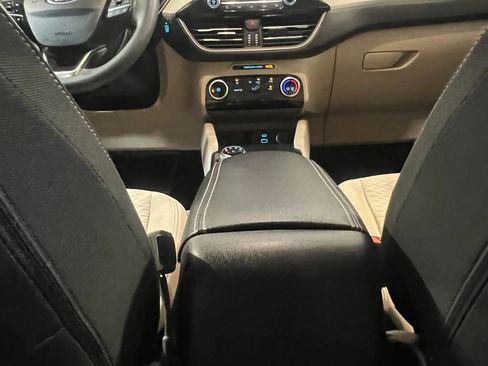 Used 2021 Ford Escape SE FWD image 13