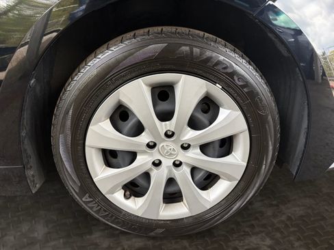 Used 2023 Toyota Corolla LE AWD/4WD image 39