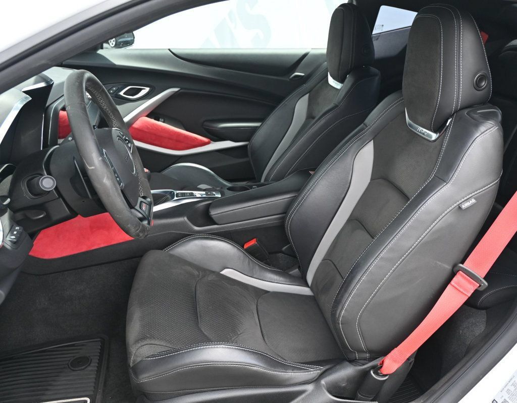 Used 2020 Chevrolet Camaro SS RWD image 16