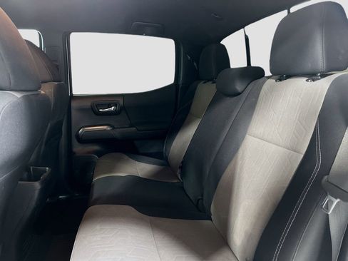 Used 2020 Toyota Tacoma 4x4 Double Cab image 22