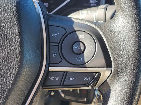 Used 2023 Toyota Camry LE image 21