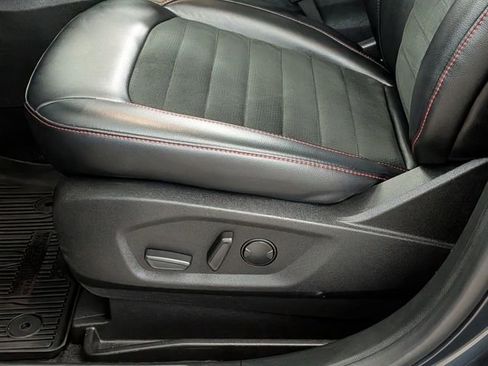 Certified 2023 Ford Edge ST-Line image 13