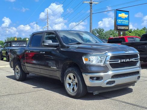 Used 2019 RAM 1500 Big Horn AWD/4WD image 3