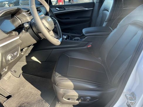 New 2025 Jeep Grand Cherokee L Limited image 12