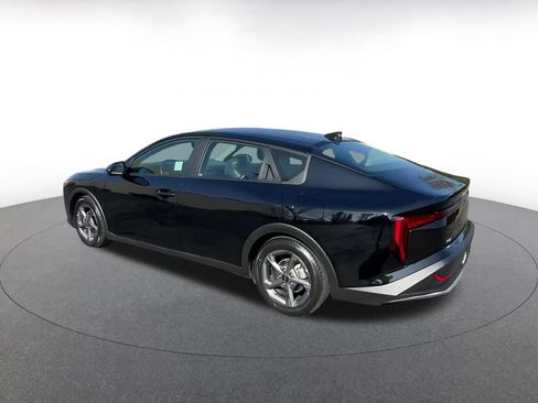 Used 2025 Kia K4 LXS image 11