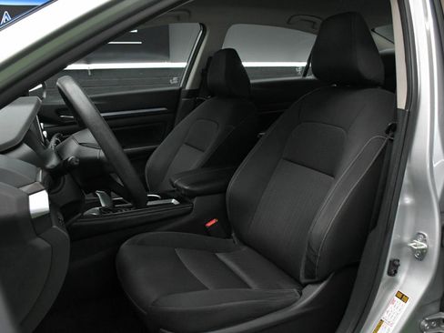 Used 2023 Nissan Altima 2.5 SV FWD image 16