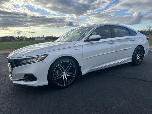 Used 2022 Honda Accord Touring image 5