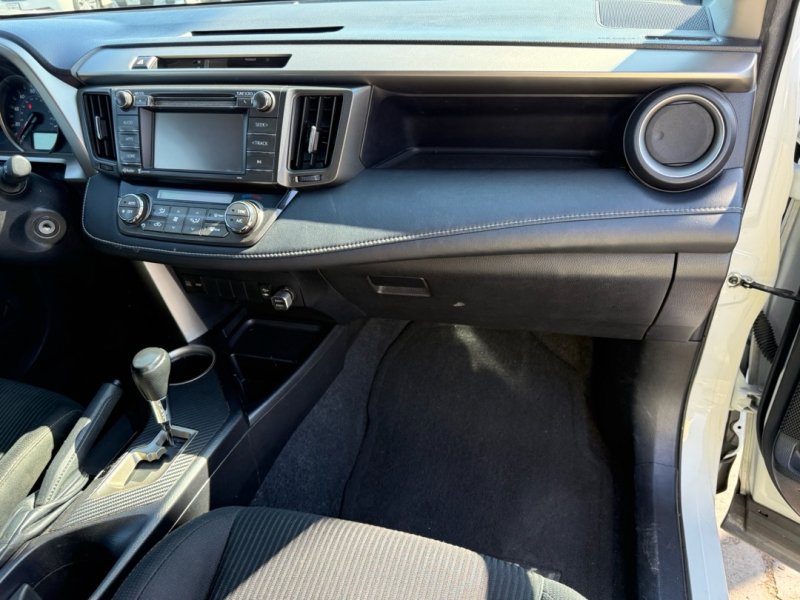 Used 2015 Toyota RAV4 XLE FWD image 21
