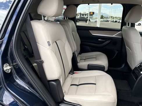 Used 2025 MAZDA CX-90 Plug-In Hybrid w/ Preferred AWD/4WD image 16