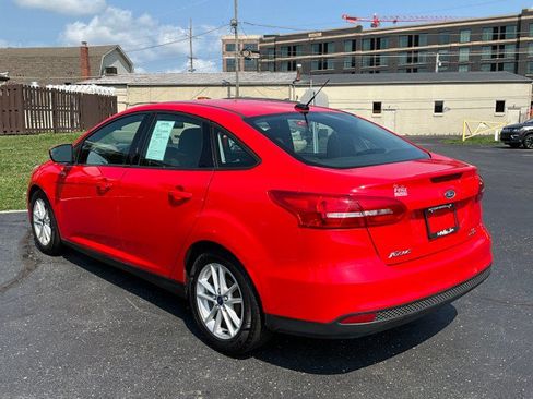 Used 2015 Ford Focus SE FWD image 4