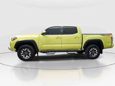 Used 2023 Toyota Tacoma TRD Off-Road w/ TRD Premium Off Road Package AWD/4WD image 8