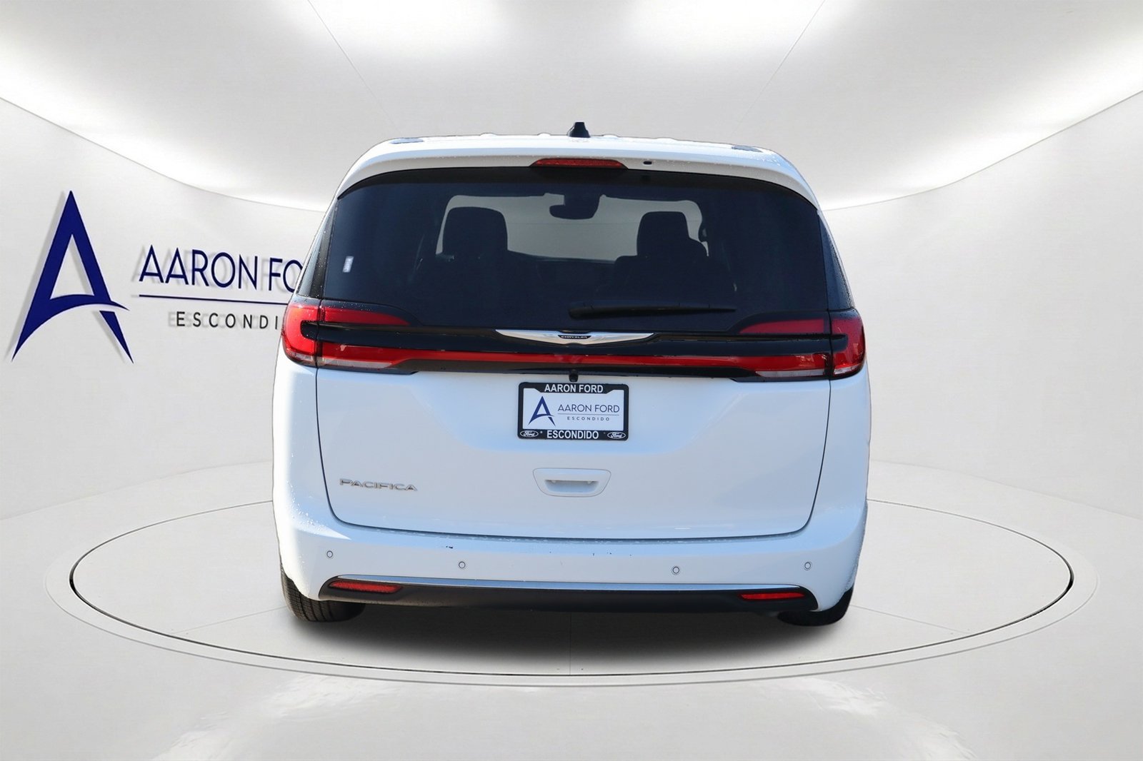 Used 2026 Chrysler Pacifica Select FWD image 5
