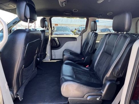 Used 2017 Dodge Grand Caravan SXT FWD image 21